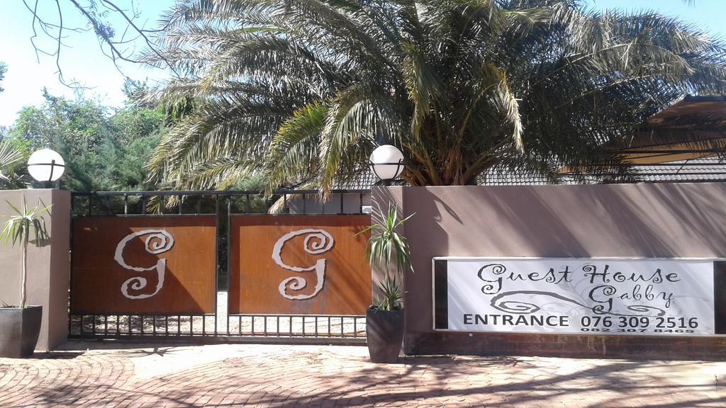 Guest House Gabby Klerksdorp Ngoại thất bức ảnh
