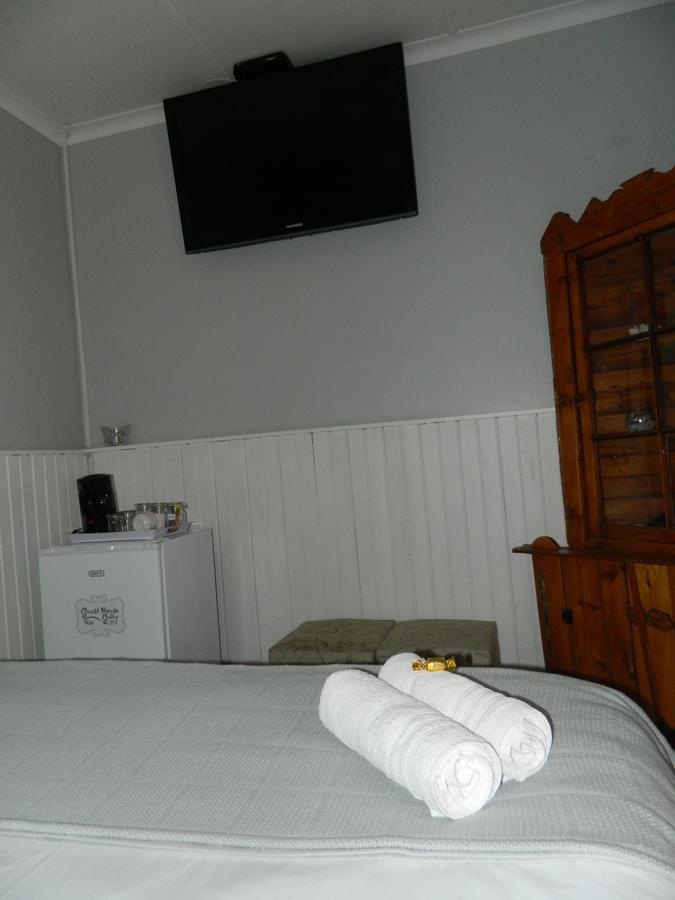 Guest House Gabby Klerksdorp Ngoại thất bức ảnh