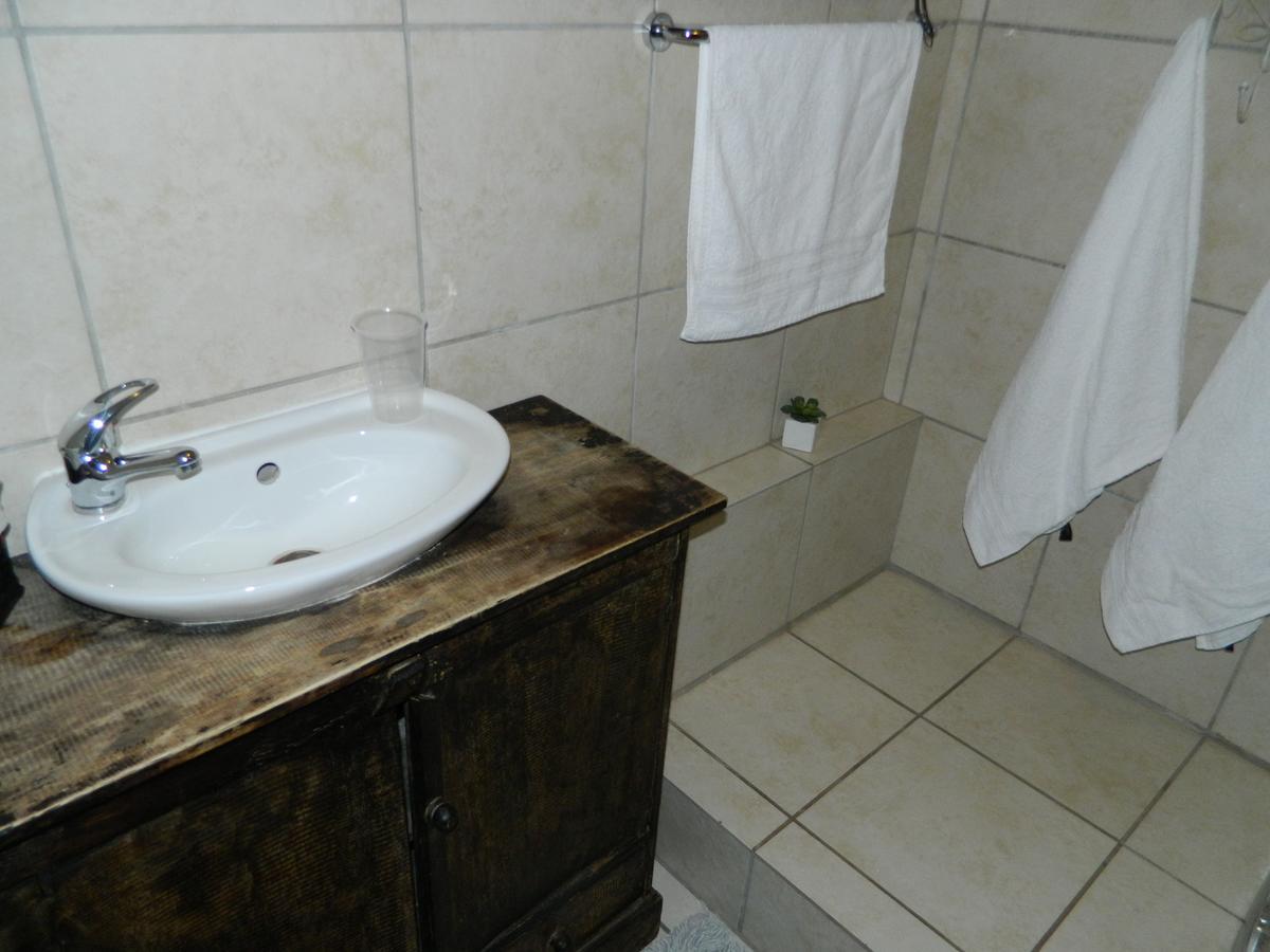 Guest House Gabby Klerksdorp Ngoại thất bức ảnh