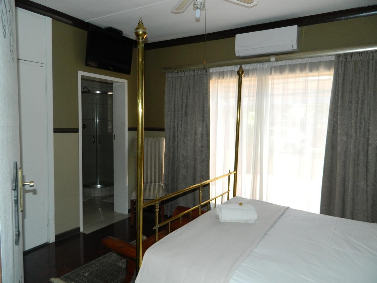 Guest House Gabby Klerksdorp Ngoại thất bức ảnh