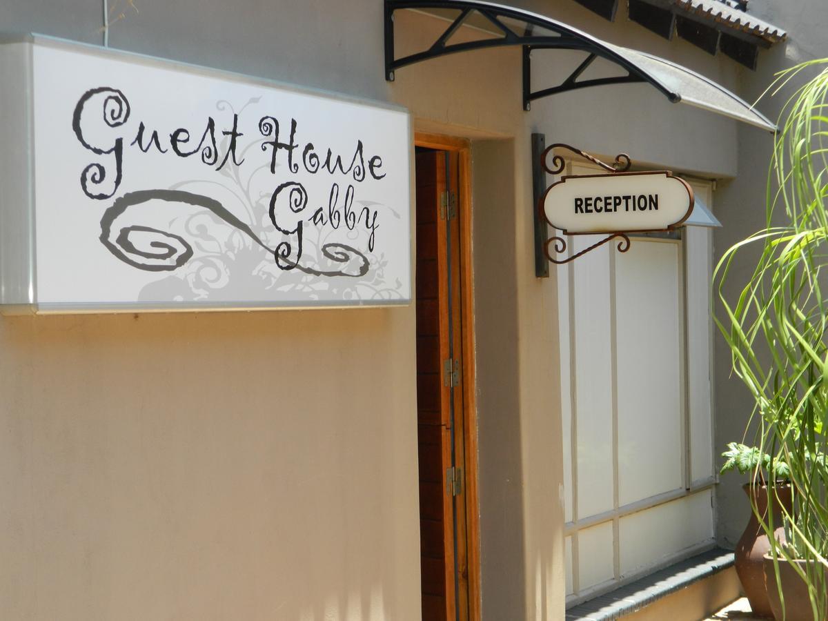 Guest House Gabby Klerksdorp Ngoại thất bức ảnh